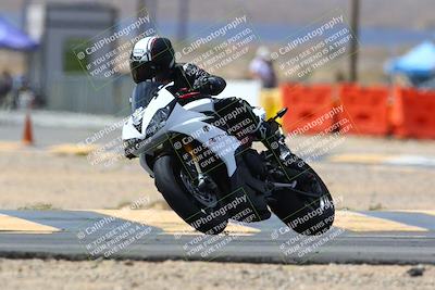 media/Apr-09-2022-SoCal Trackdays (Sat) [[c9e19a26ab]]/Turn 2 (1140am)/